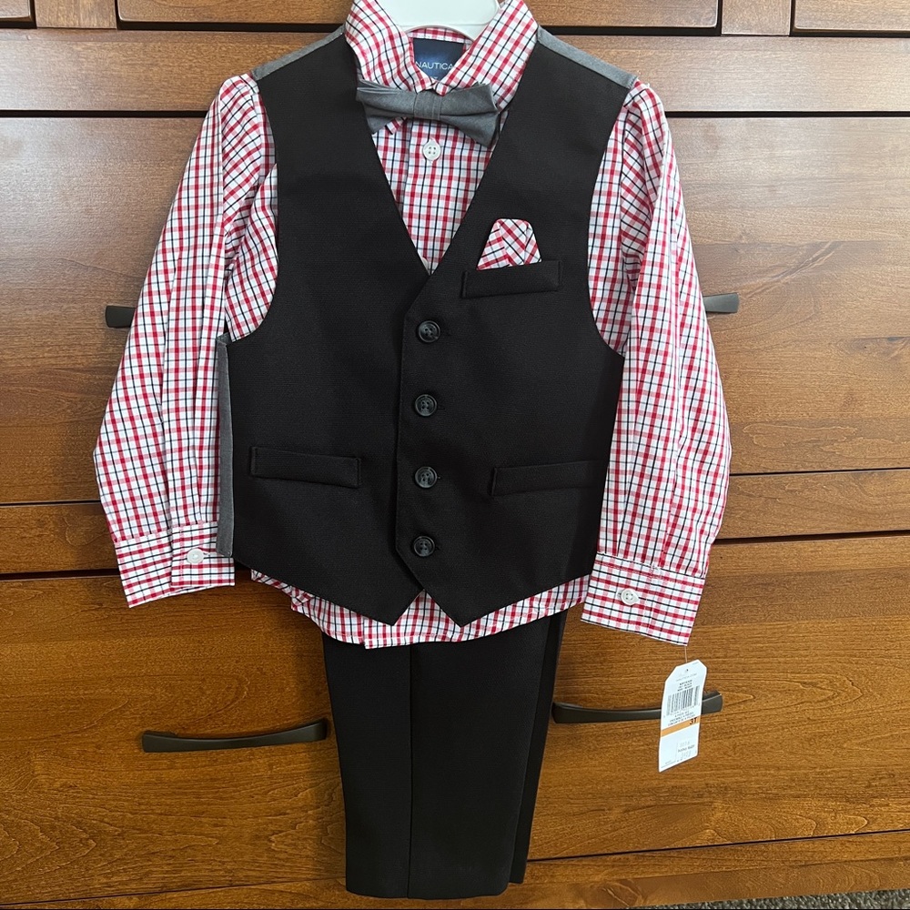 Nautica 4 Piece Set